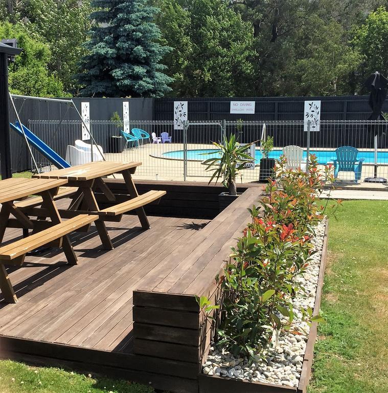 Fairway Motel & Apartments Уанака Екстериор снимка