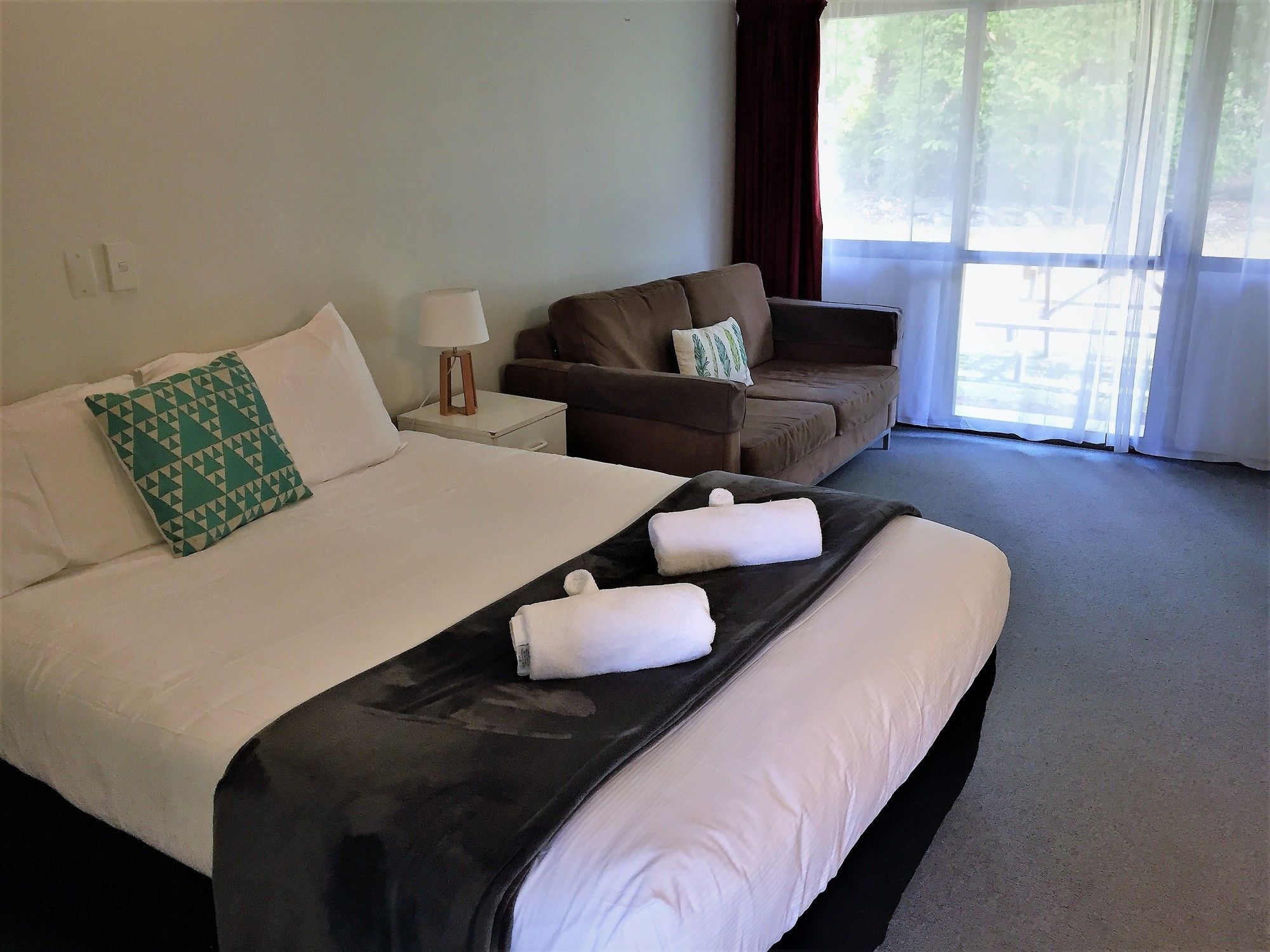 Fairway Motel & Apartments Уанака Екстериор снимка