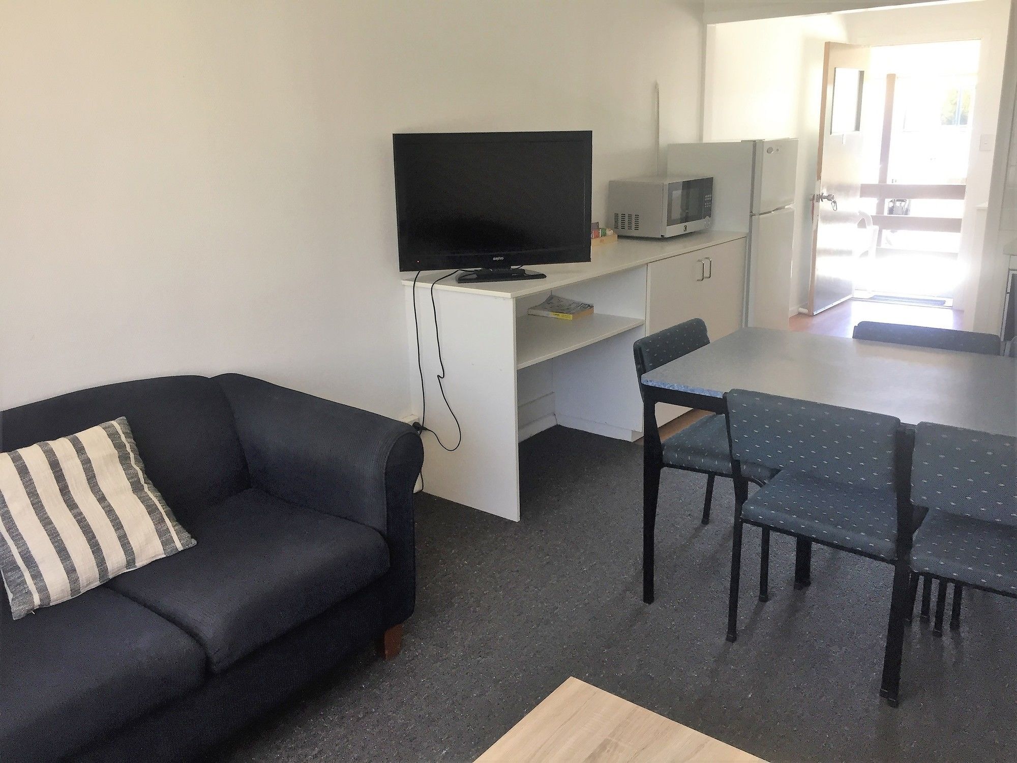 Fairway Motel & Apartments Уанака Екстериор снимка