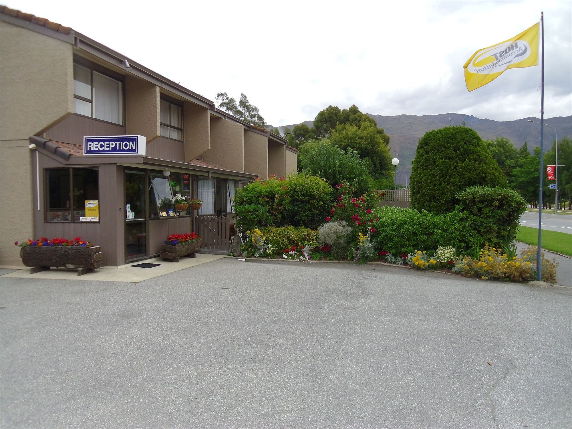Fairway Motel & Apartments Уанака Екстериор снимка